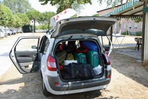 preppers bugging out in family car