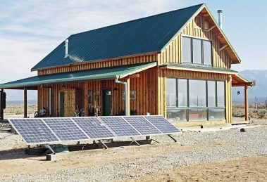 off the grid home with solar panels